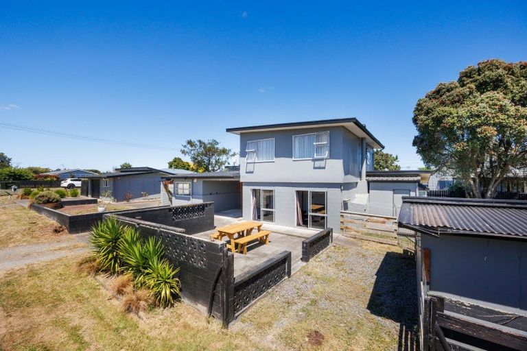Photo of property in 8 Milne Street, Sanson, 4817