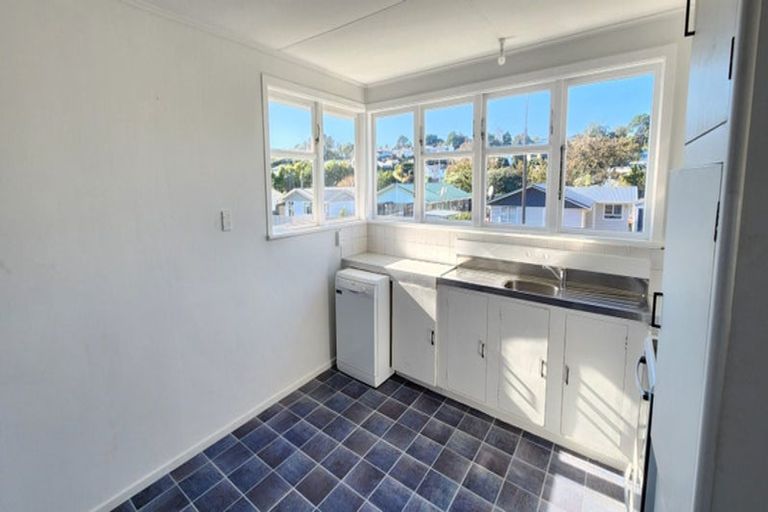 Photo of property in 12 Regent Place, Blagdon, New Plymouth, 4310