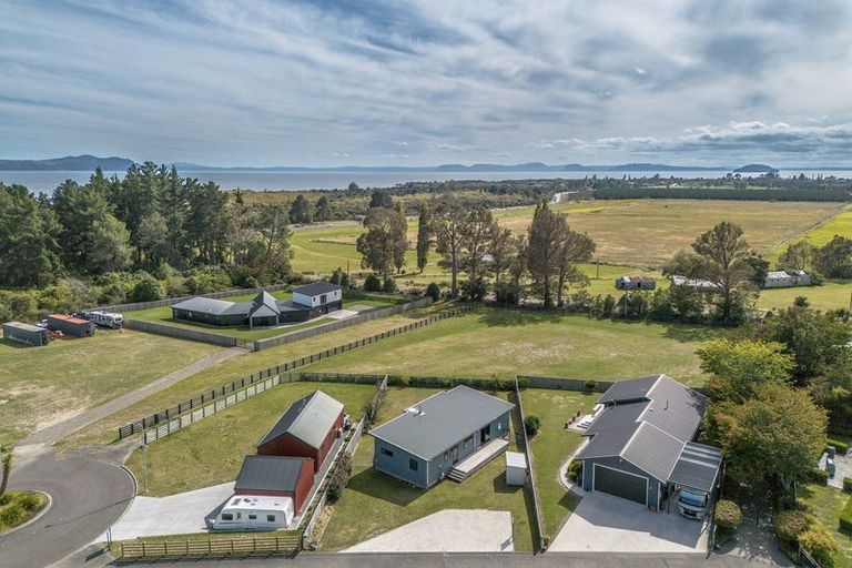 Photo of property in 71 John Norrie Place, Motuoapa, 3382