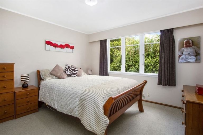 Photo of property in 56 Bassett Road, Johnsonville, Wellington, 6037