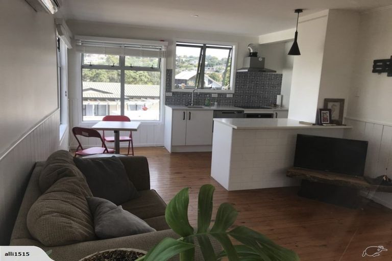 Photo of property in 39 Langton Road, Stanmore Bay, Whangaparaoa, 0932