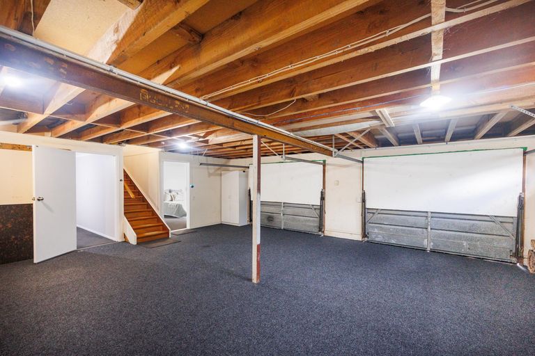 Photo of property in 36 Winston Avenue, Hokowhitu, Palmerston North, 4410