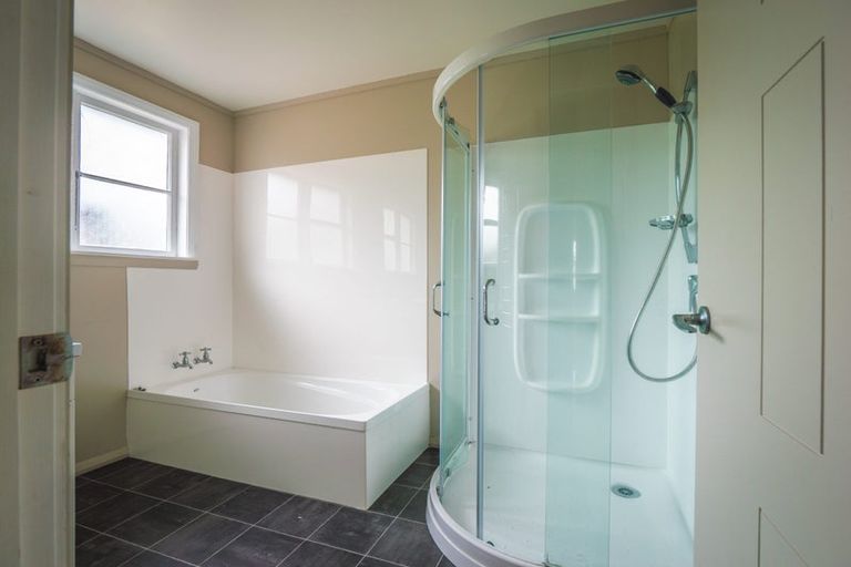 Photo of property in 17 Boswell Street, Kawakawa, 0210