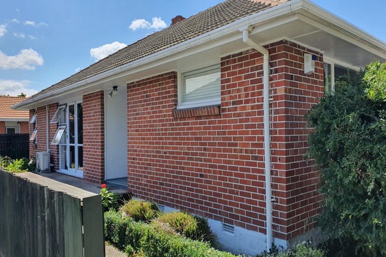 Photo of property in 49 Dunedin Street, Redwood, Christchurch, 8051