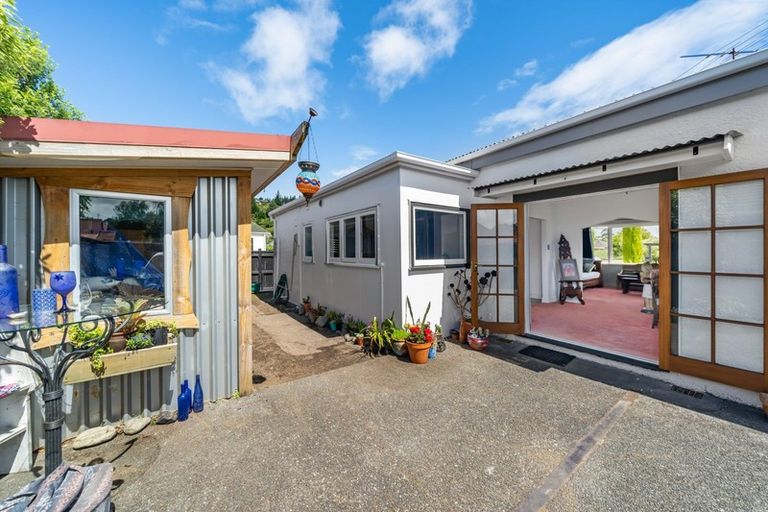 Photo of property in 9 Mangaroa Hill Road, Maoribank, Upper Hutt, 5018
