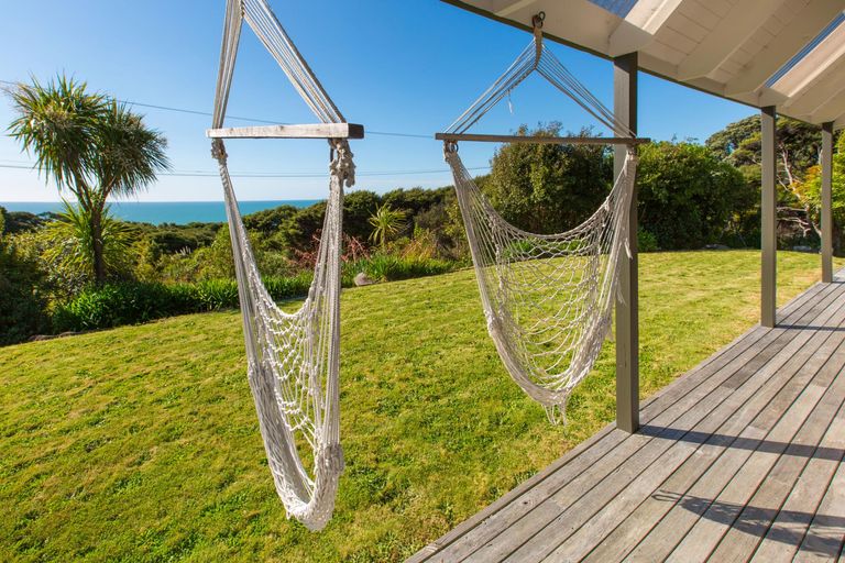 Photo of property in 39 Whaanga Road, Raglan, 3297