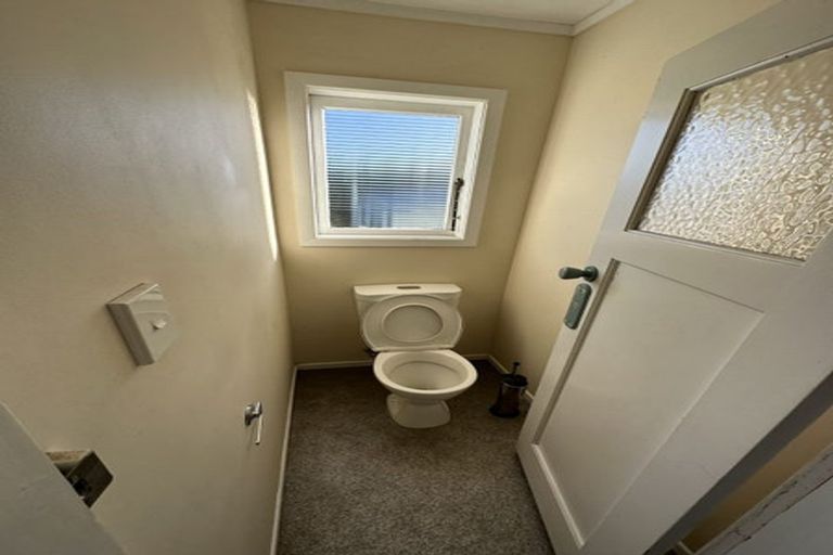 Photo of property in 120 Eskdale Road, Birkdale, Auckland, 0626