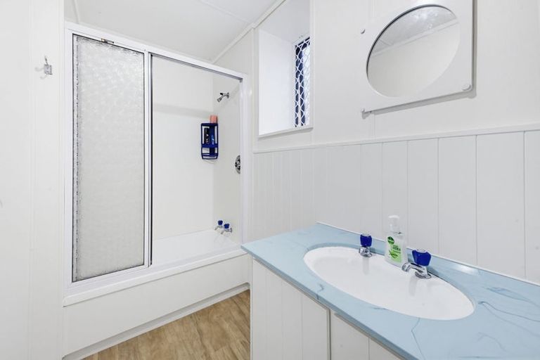 Photo of property in 10 Lawry Street, Moturoa, New Plymouth, 4310