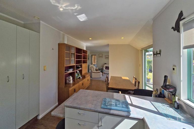 Photo of property in 8 Montague Way, Taradale, Napier, 4112