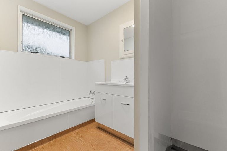 Photo of property in 2/2 Bayswater Crescent, Bromley, Christchurch, 8062