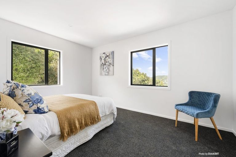 Photo of property in 28 Cathie Place, Karori, Wellington, 6012