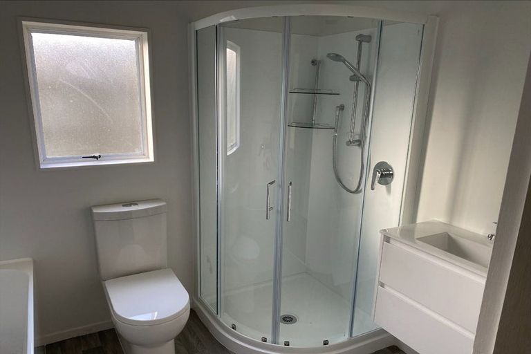 Photo of property in 2 Waimarie Park, Levin, 5510