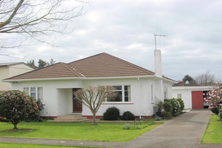 Photo of property in 10 Dudley Street, Levin, 5510