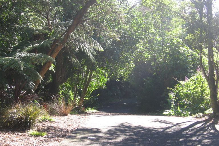 Photo of property in 289 Konini Road, Titirangi, Auckland, 0604
