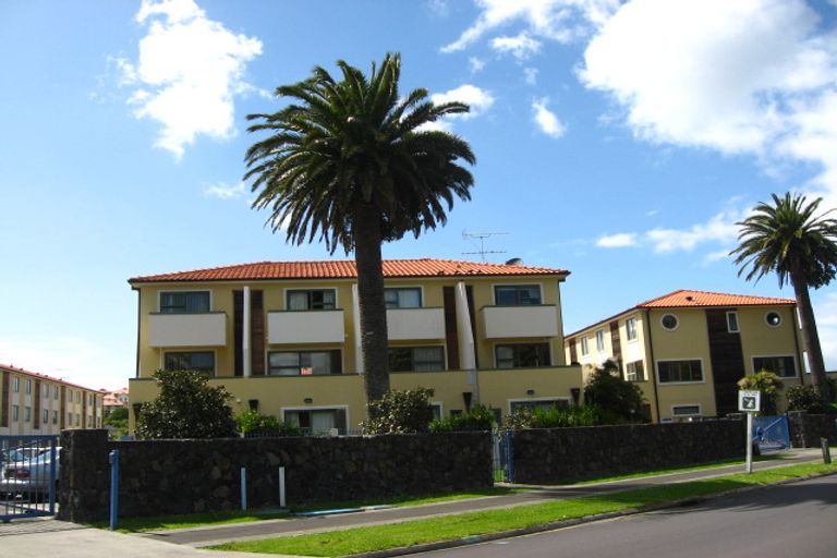 Photo of property in 7/595 Laurie Southwick Parade, Gulf Harbour, Whangaparaoa, 0930