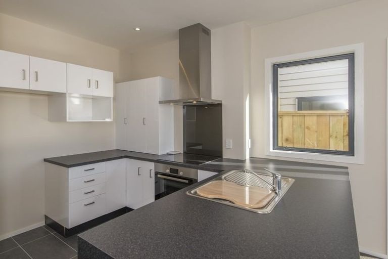 Photo of property in 9d2 Comber Place, Johnsonville, Wellington, 6037