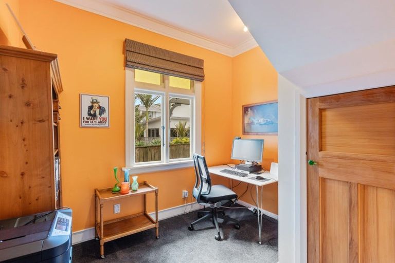 Photo of property in 112a Hine Street, New Plymouth, 4310