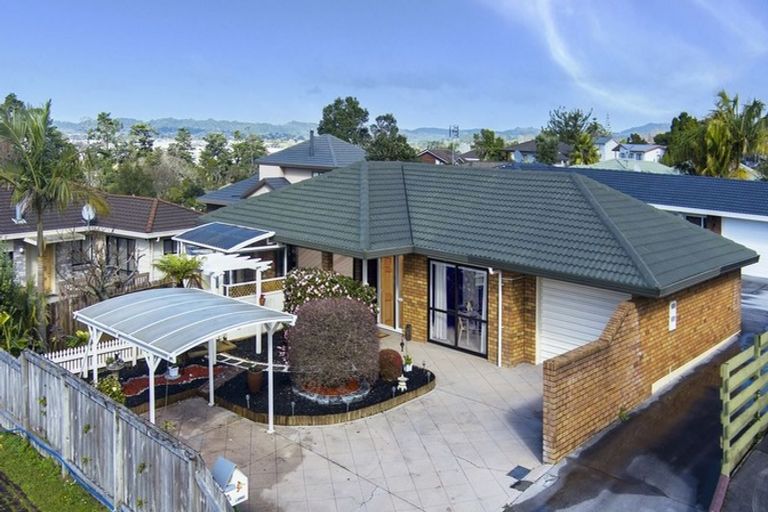 Photo of property in 1/7 Spring Grove, Henderson, Auckland, 0612