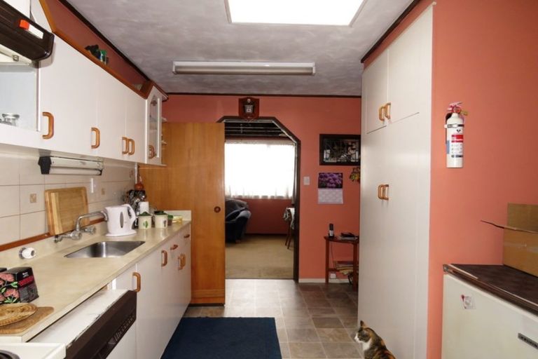 Photo of property in 46 Romilly Street, Westport, 7825