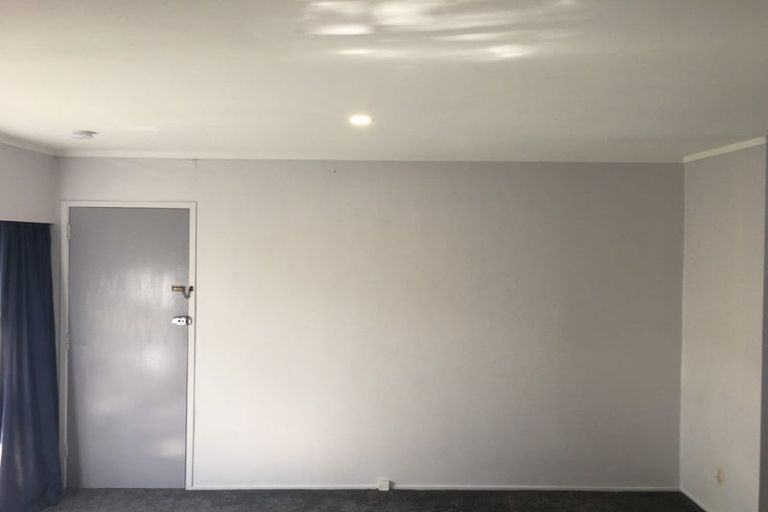 Photo of property in 10/126 Lynwood Road, New Lynn, Auckland, 0600