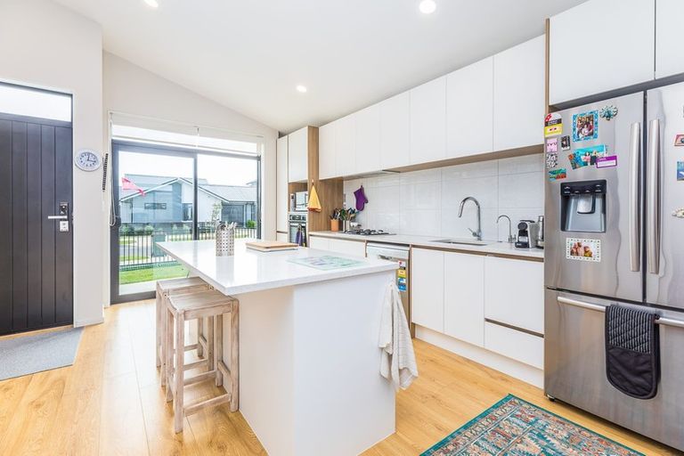 Photo of property in 11 Hoiho Road, Pukekohe, 2120
