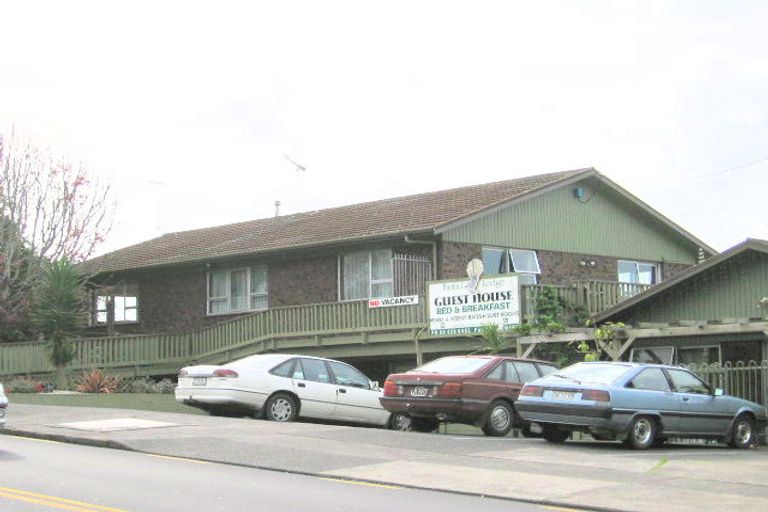 Photo of property in 2/40 Red Beach Road, Red Beach, 0932