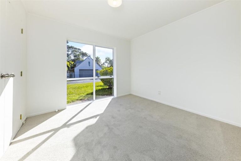 Photo of property in 26 Milan Drive, Glen Eden, Auckland, 0602