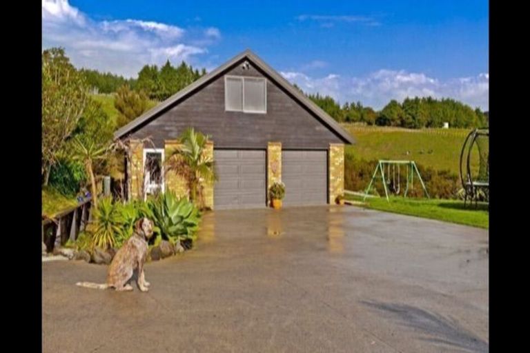 Photo of property in 214 Valley Road, Waitoki, Kaukapakapa, 0871
