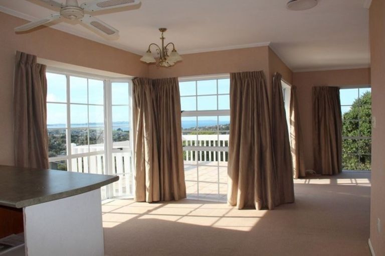 Photo of property in 17a Danbury Drive, Torbay, Auckland, 0630