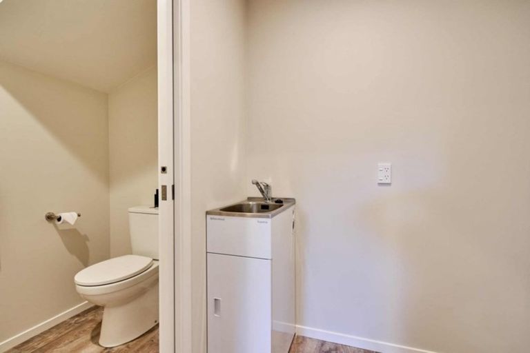 Photo of property in 20u7 Glanmire Road, Newlands, Wellington, 6037