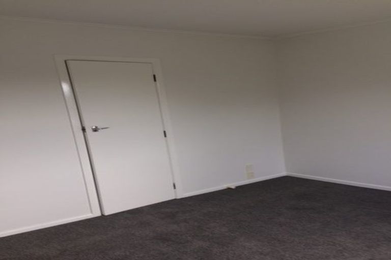Photo of property in 68 Gladstone Road, Northcote, Auckland, 0627