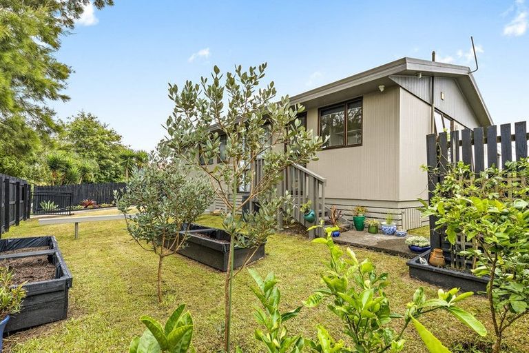 Photo of property in 7 Starforth Place, Henderson, Auckland, 0612