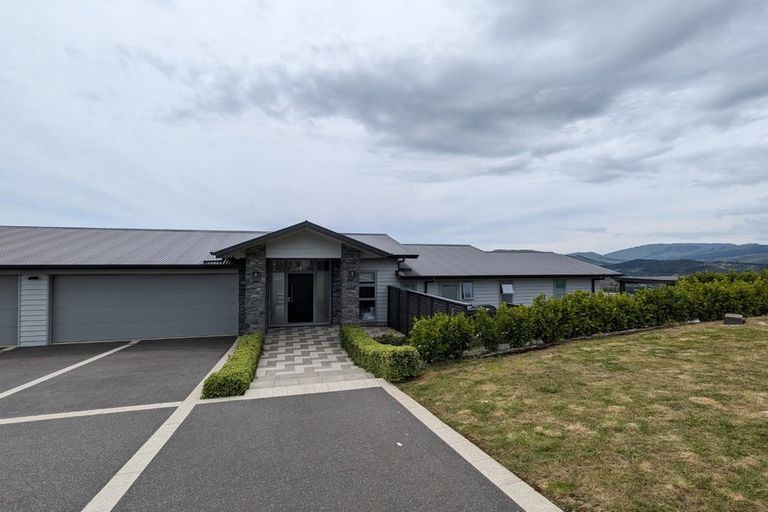 Photo of property in 29 Pacific View, Whitby, Porirua, 5024