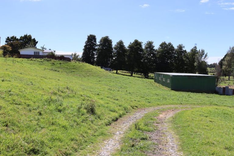 Photo of property in 203 Corbett Road, Paraite, New Plymouth, 4373