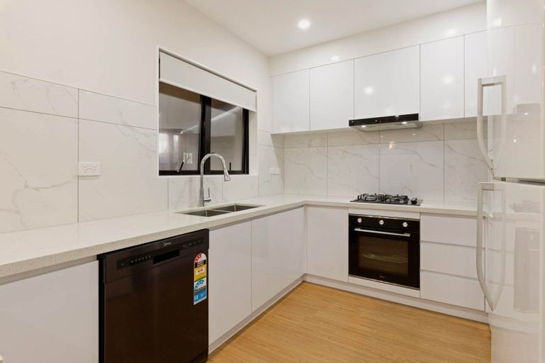 Photo of property in 30 Ingram Street, Papakura, 2110