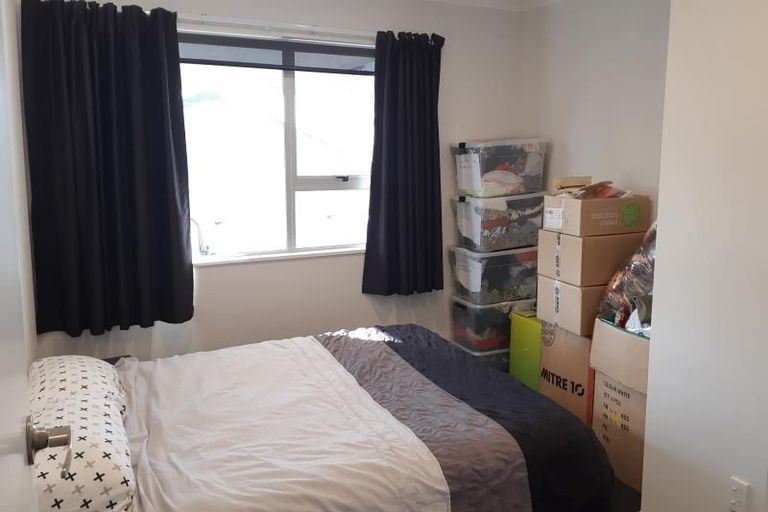 Photo of property in 11 Henry Curd Terrace, Pukekohe, 2120