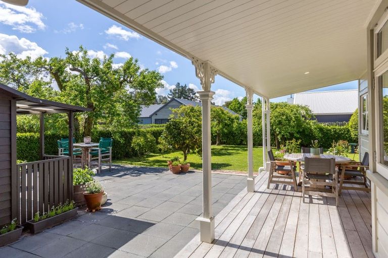 Photo of property in 16 Orchard Road, Greytown, 5712
