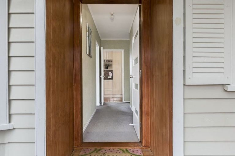 Photo of property in 1/65 Weldene Avenue, Glenfield, Auckland, 0629