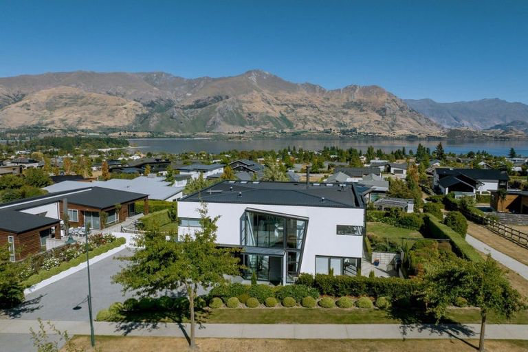 Photo of property in 47 Forest Heights, Wanaka, 9305