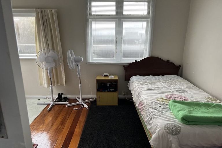 Photo of property in 27 Stanley Street, Levin, 5510