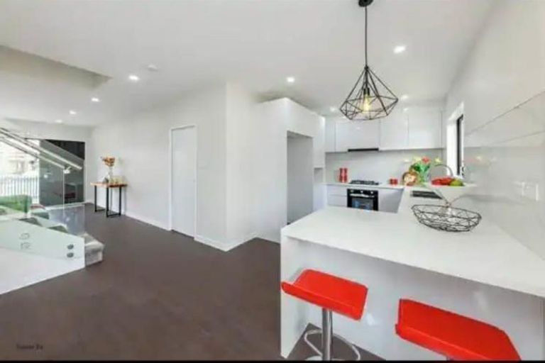 Photo of property in 30 Ingram Street, Papakura, 2110