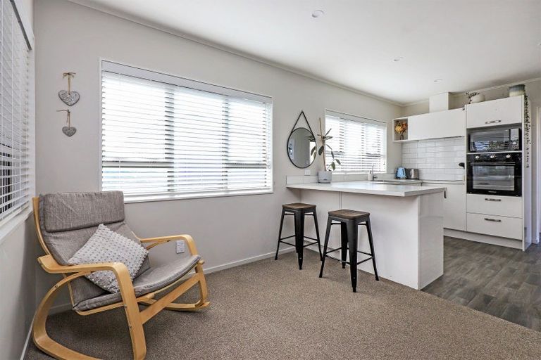 Photo of property in 1/24 King Street, Taradale, Napier, 4112