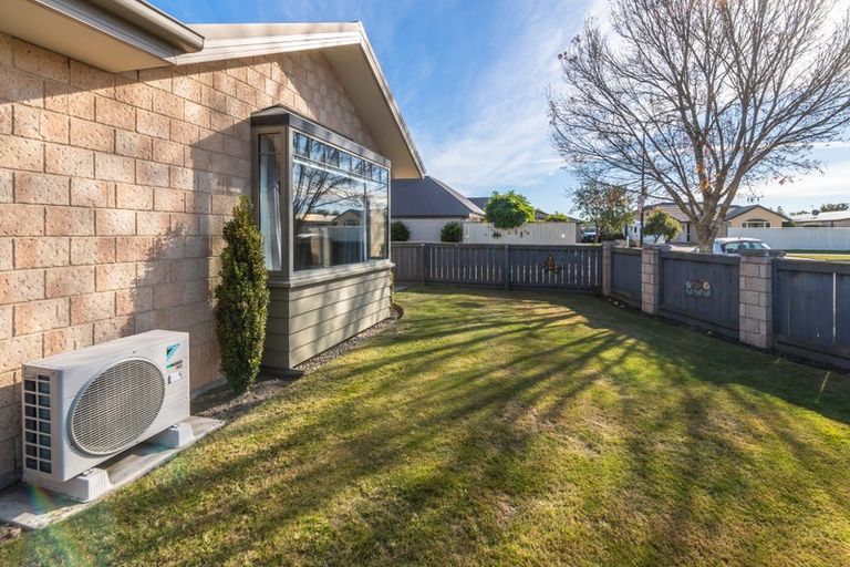 Photo of property in 22 Bayliss Close, Northwood, Christchurch, 8051