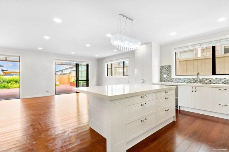 Photo of property in 21 Cranford Drive, Flat Bush, Auckland, 2019