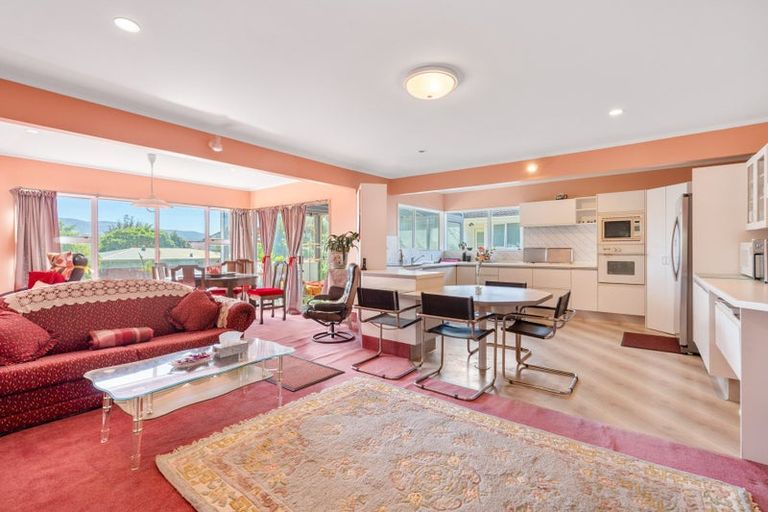 Photo of property in 97 Easther Crescent, Kew, Dunedin, 9012