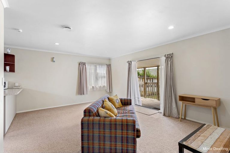 Photo of property in 15a Sarona Avenue, Glen Eden, Auckland, 0602
