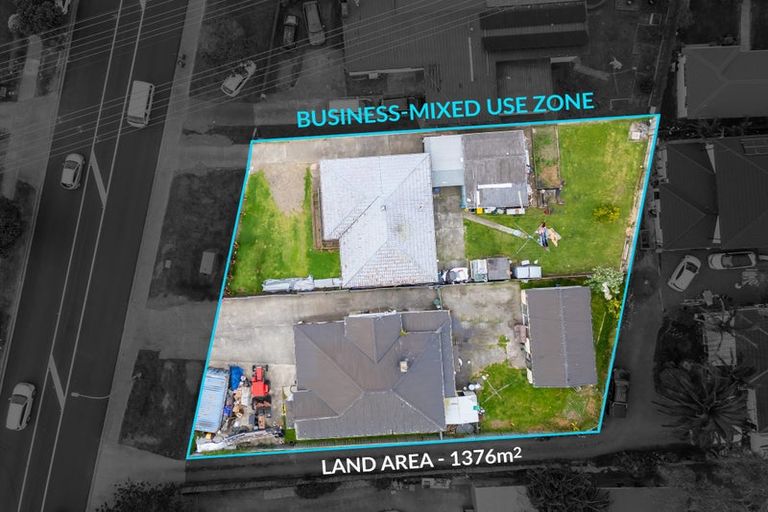 Photo of property in 306 Massey Road, Mangere East, Auckland, 2024