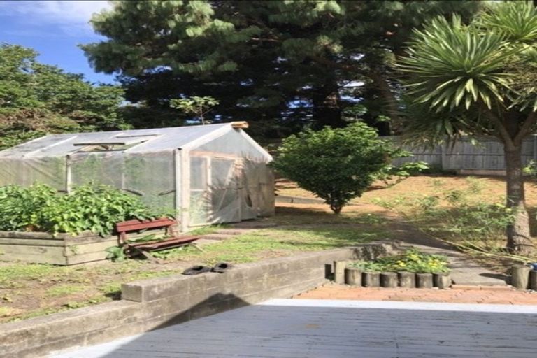 Photo of property in 51 Keegan Drive, Massey, Auckland, 0614