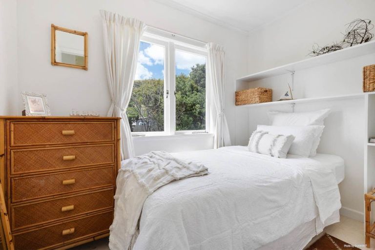 Photo of property in 90 Maunsell Road, Port Waikato, Tuakau, 2695