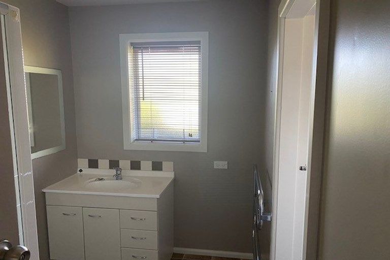 Photo of property in 73 Moffett Street, Islington, Christchurch, 8042